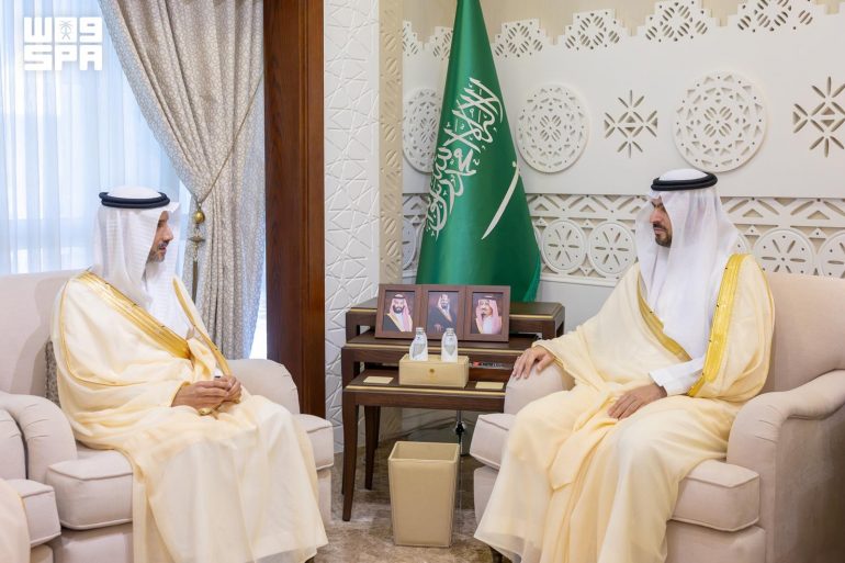 جامعة الإمام عبدالرحمن بن فيصل تستعرض جاهزيتها للعام الدراسي الجديد أمام نائب أمير الشرقية