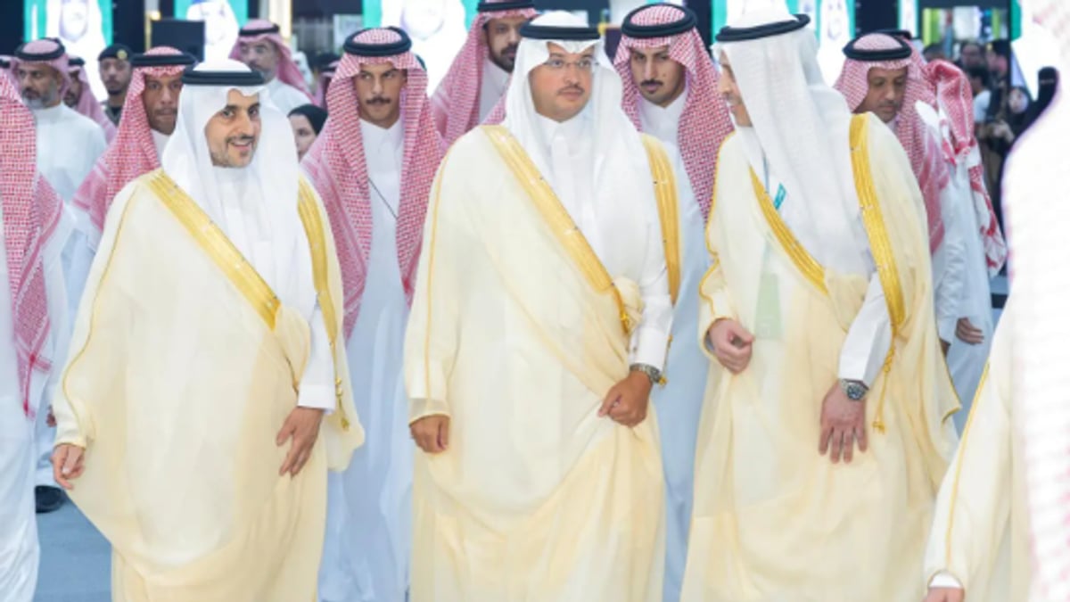 الأمير سعود بن طلال يختتم معرض «اللومي الحساوي 2026»