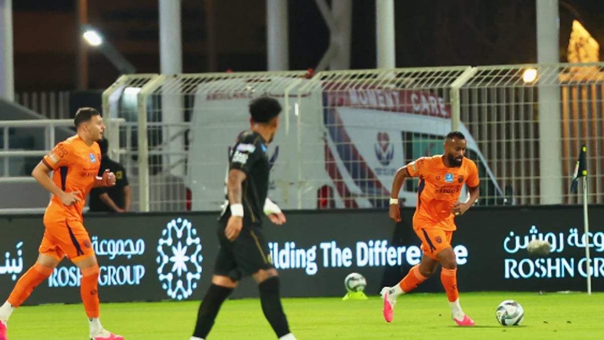 التعادل السلبي ينهي مباراة الشباب والفيحاء في دوري المحترفين