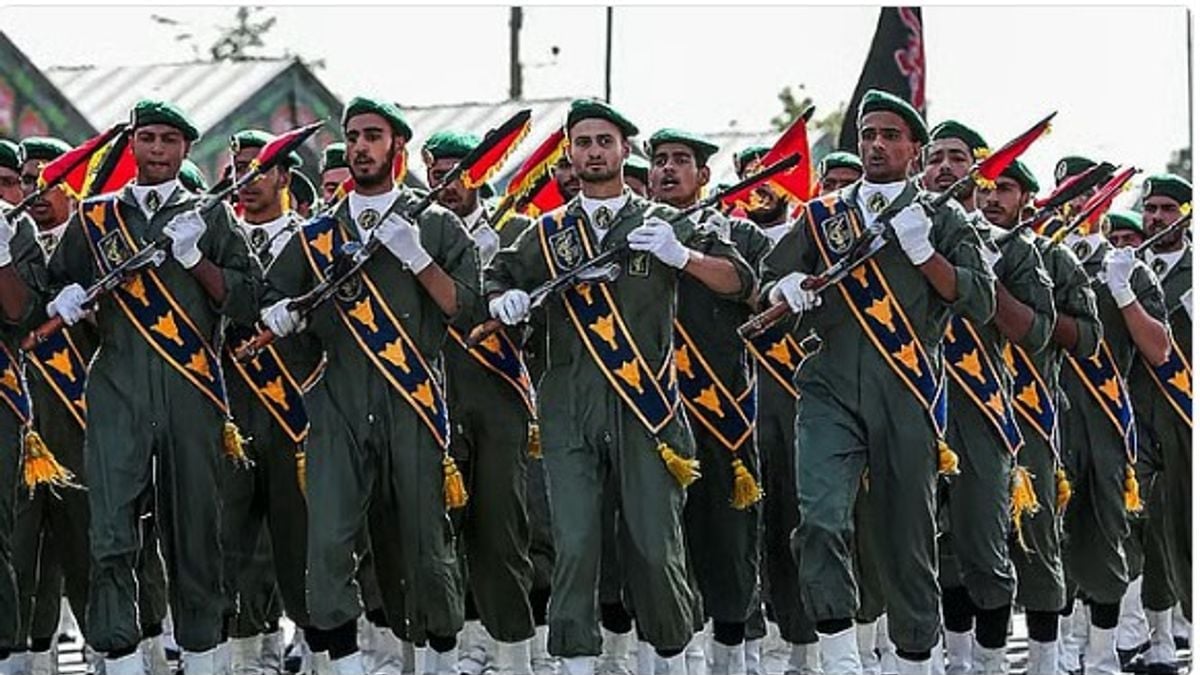 الحرس الثوري الإيراني يحدد شروط إنهاء النزاع مع الولايات المتحدة