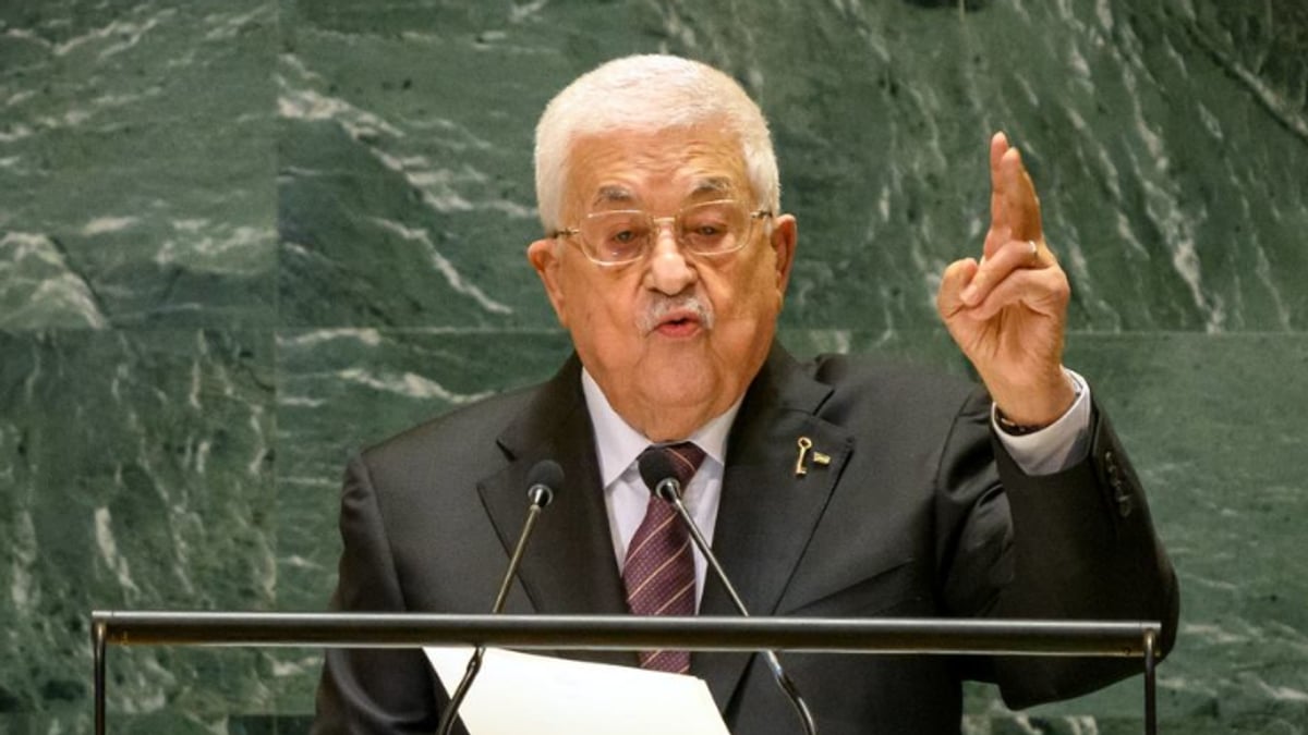 الرئيس الفلسطيني يندد بالاعتداءات على السعودية