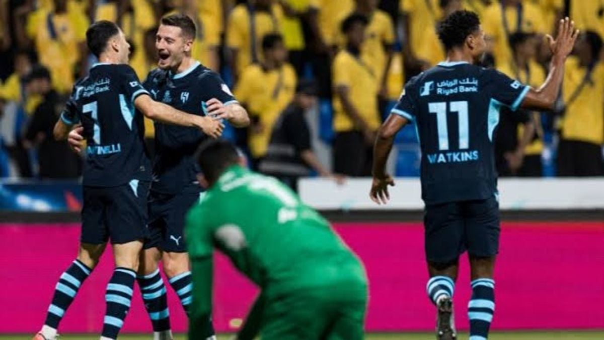 الهلال يسحق التعاون بسداسية ومارتينيلي يسجل هاتريك