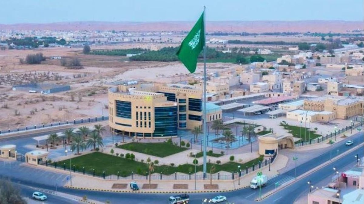 الدلم تتزين لليوم الوطني السعودي بـ5000 علم و13 موقع احتفال