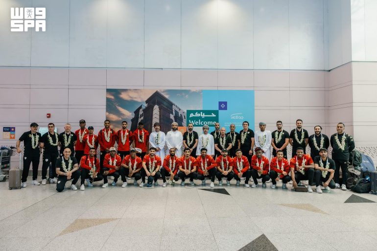 المنتخب العُماني يصل جدة لانطلاق خليجي 27
