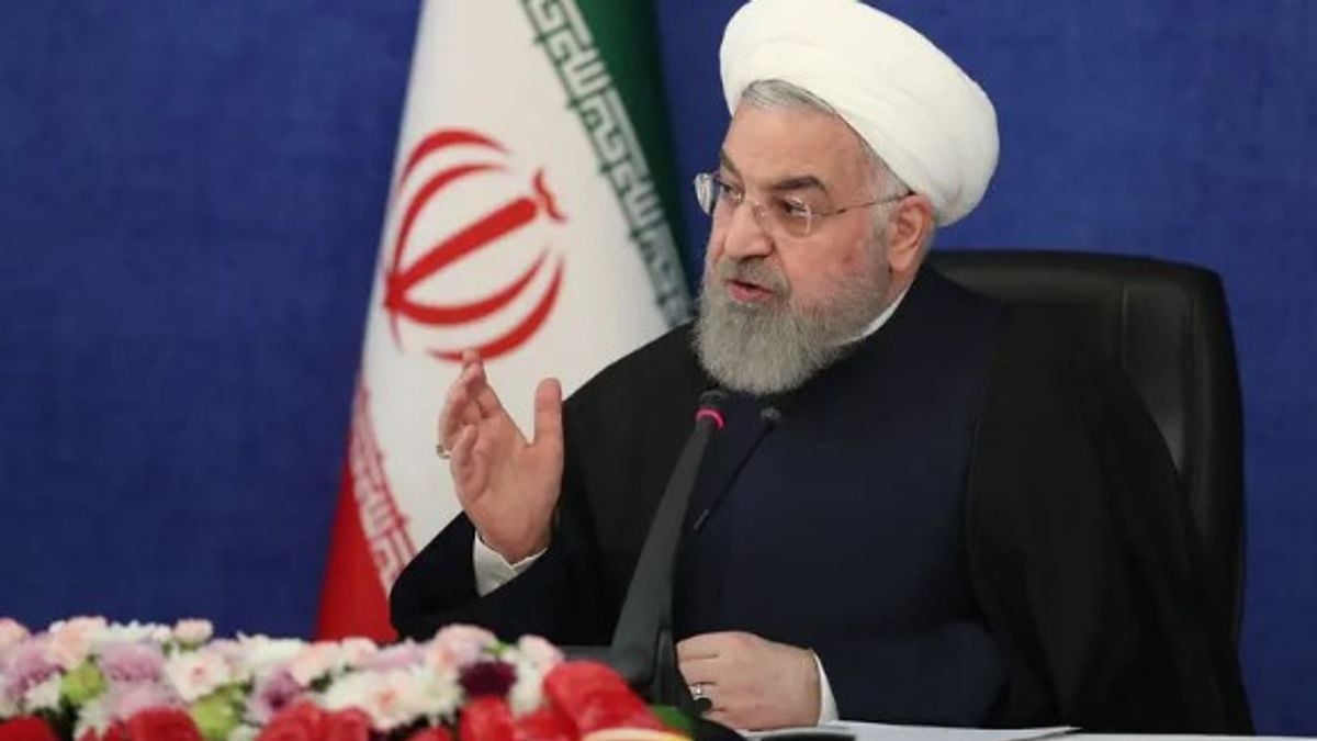 حسن روحاني يطالب باستفتاء شعبي حول مواجهة القوى الكبرى