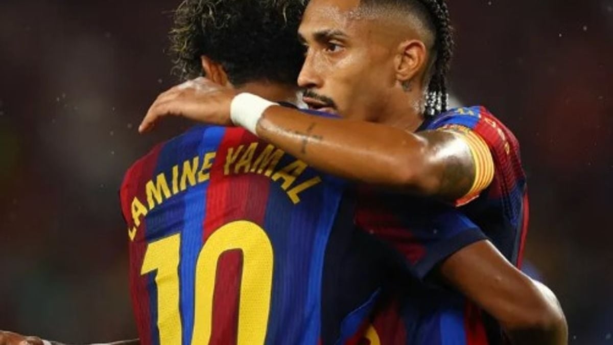 رافينيا يعبر عن امتنانه لفليك ويعد برد الجميل له