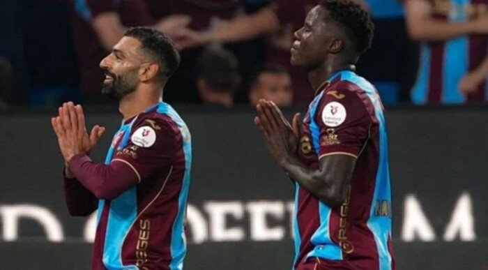 محمد صلاح يكتب التاريخ بهاتريك استثنائي مع طرابزون