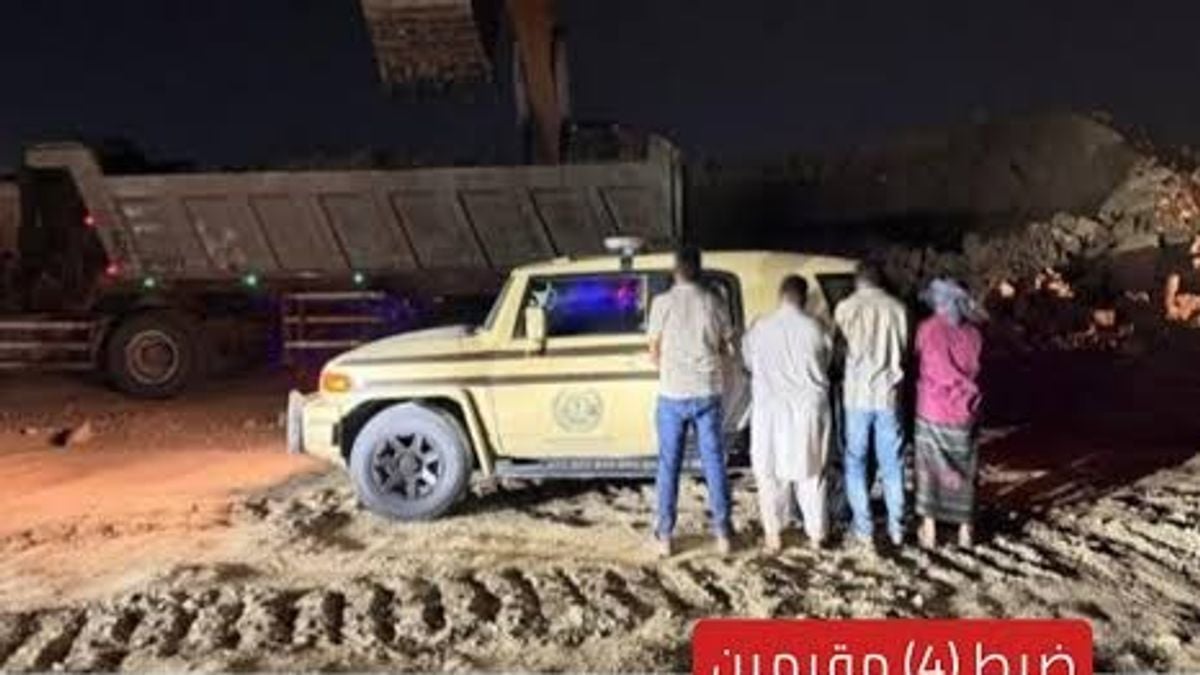 ضبط أربعة مقيمين في مكة استغلوا الرواسب بشكل غير قانوني