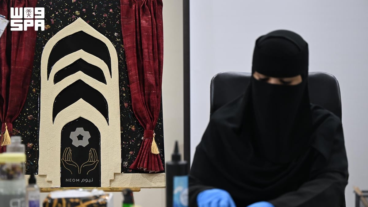 فن الريزن في تبوك يجذب المهتمين بالحرف اليدوية