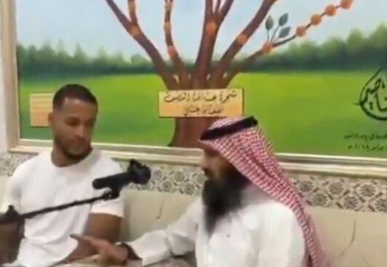 ويليام تروست-إيكونج لاعب الأهلي القطري يعتنق الإسلام