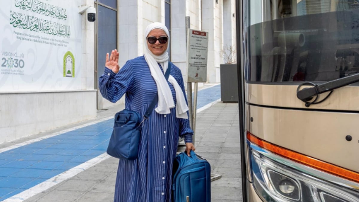 مغادرة الدفعة الثالثة من ضيوف خادم الحرمين للعمرة