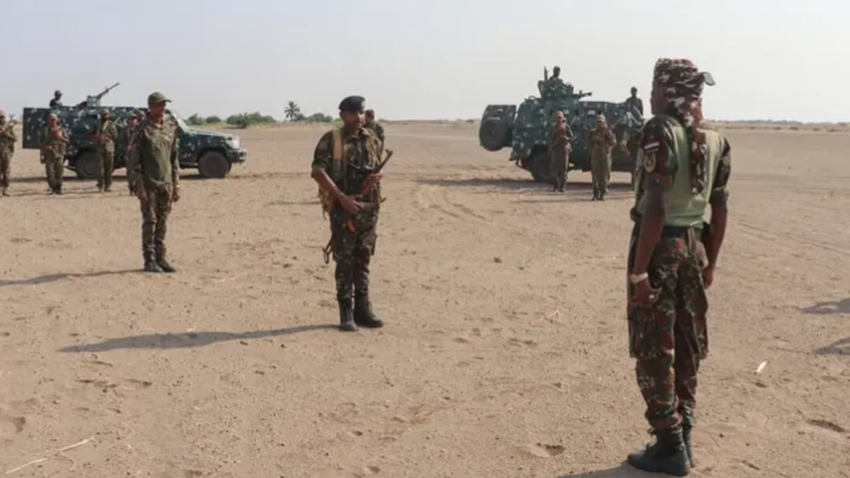 مقتل 4 خبراء إيرانيين ولبنانيين في قصف مركز قيادة حوثي بالجوف