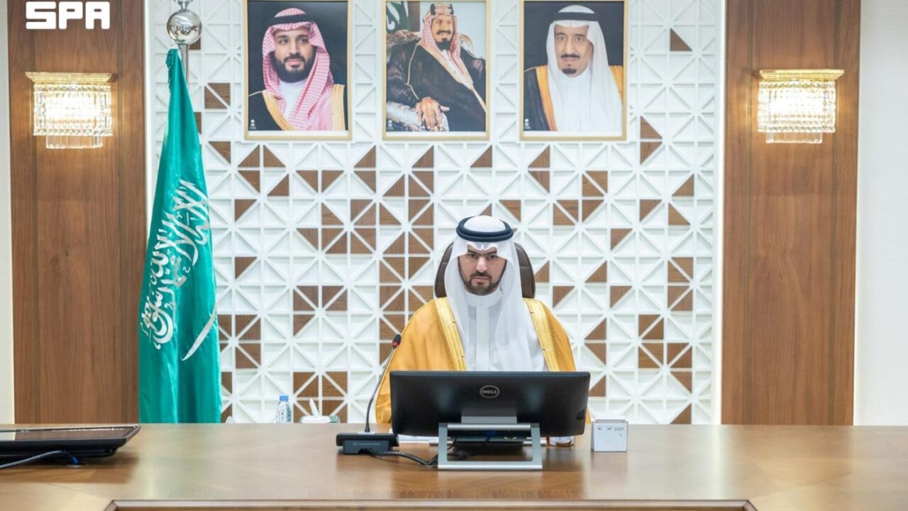 الأمير سعود بن بندر يترأس الاجتماع الثالث لمؤسسة تطوير جزيرة دارين وتاروت