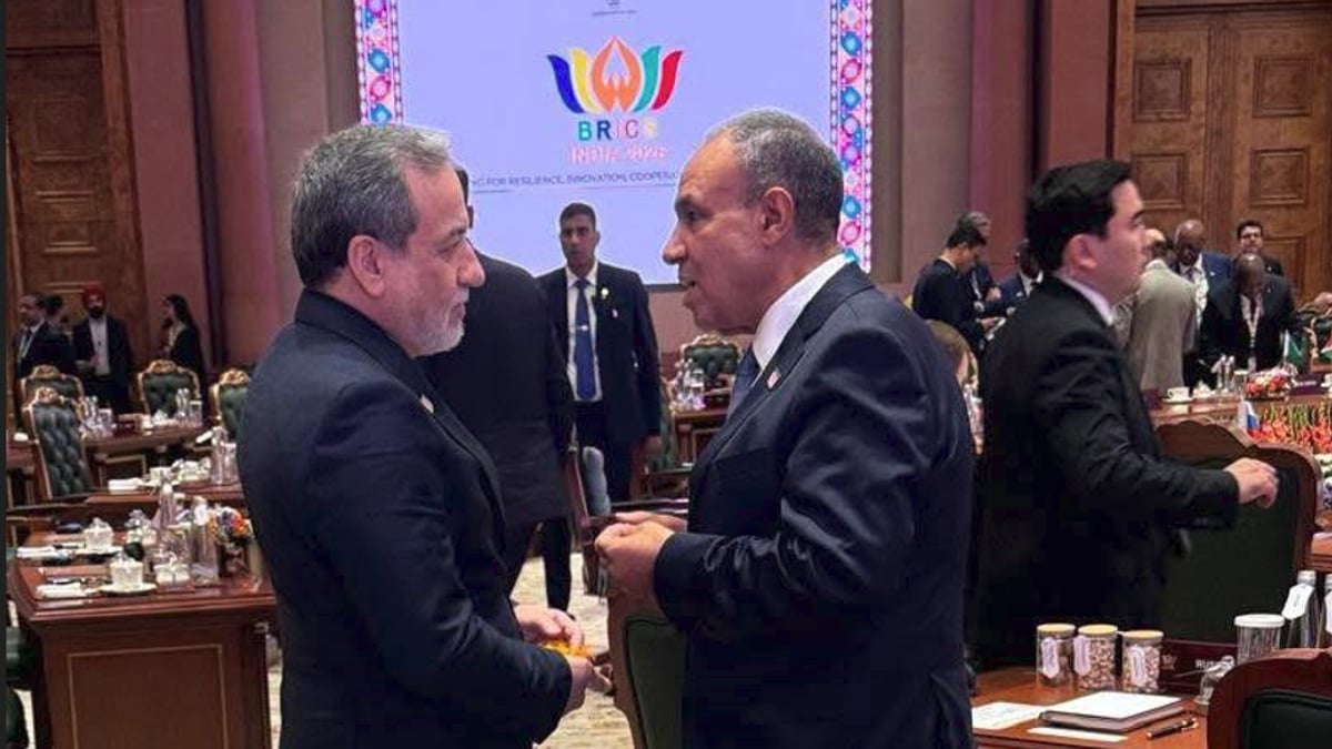وزير الخارجية المصري يؤكد لنظيره الإيراني ضرورة خفض التصعيد وأمن الملاحة الدولية