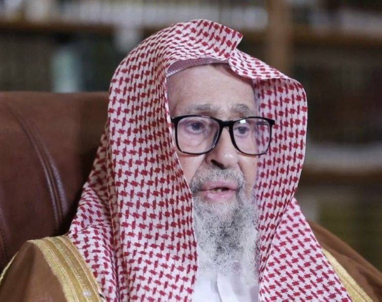 مفتي عام المملكة يشيد بالخطاب الملكي ويؤكد التمسك بالتوحيد والعدل